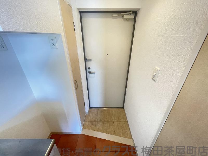 16/30 玄関