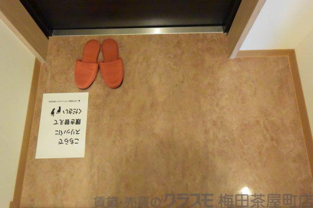 16/30 玄関