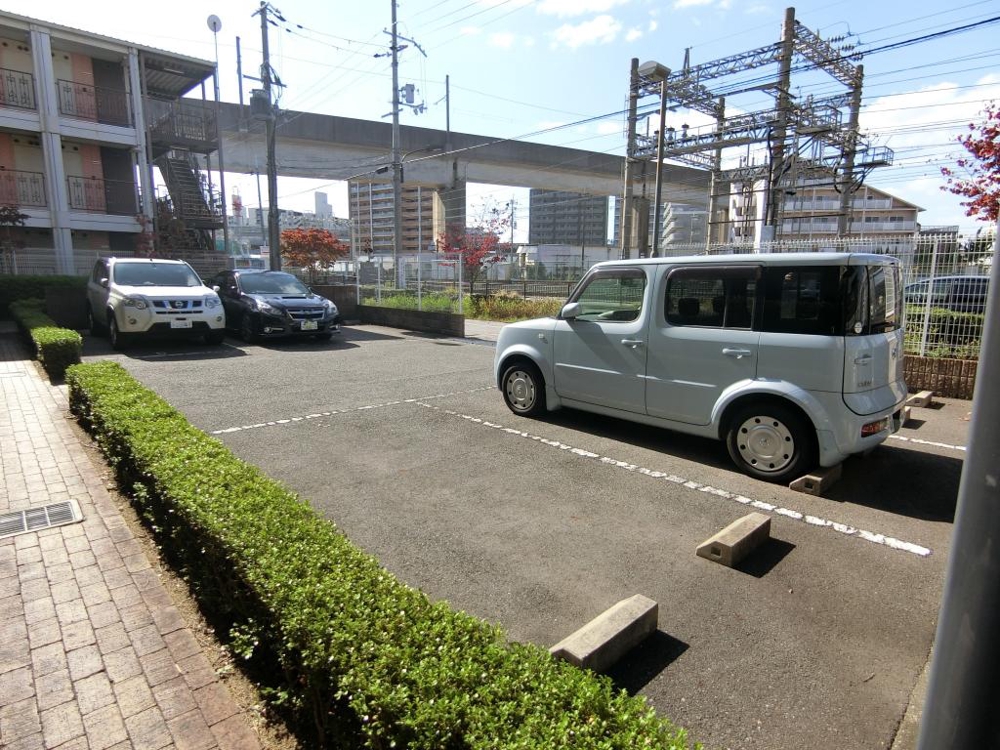 26/30 駐車場