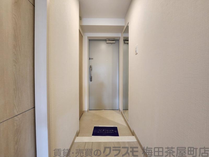 19/30 玄関