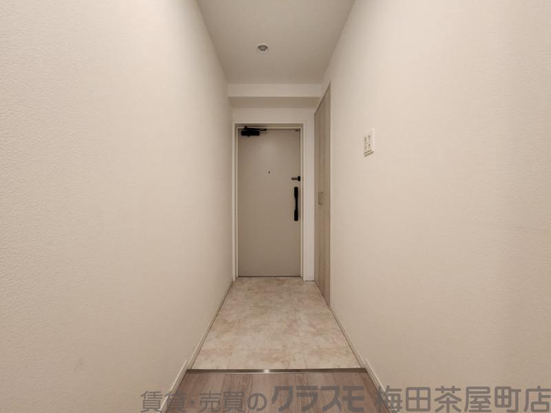 16/30 玄関