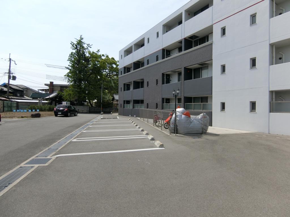 3/6 駐車場