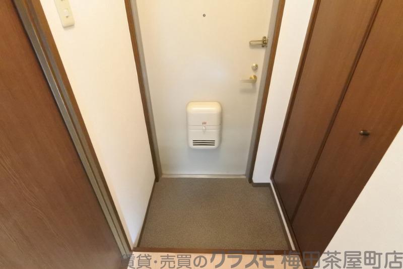 16/30 玄関