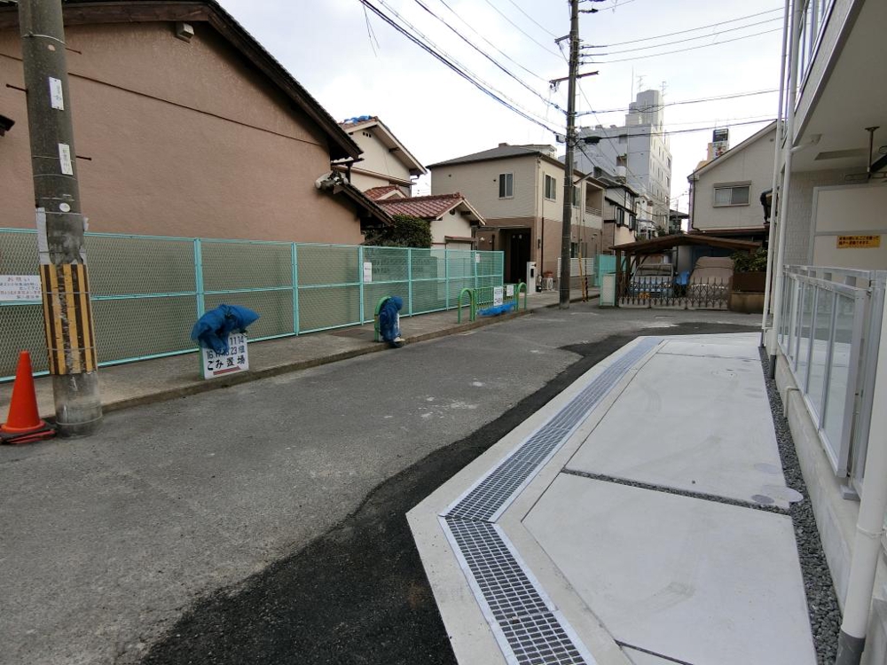27/30 駐車場