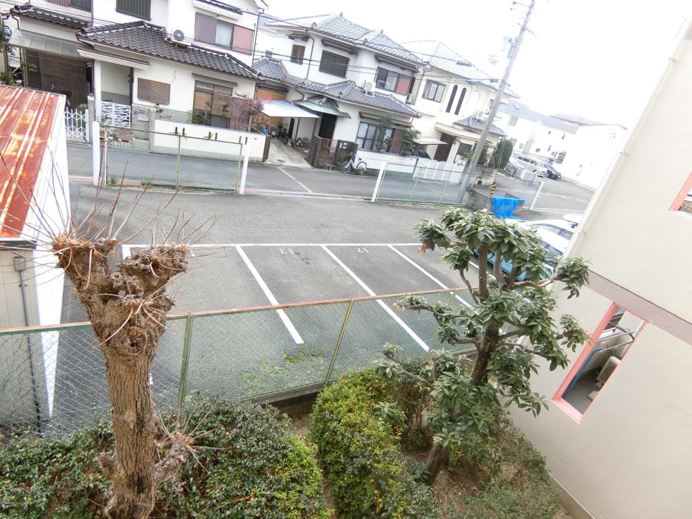 27/30 駐車場