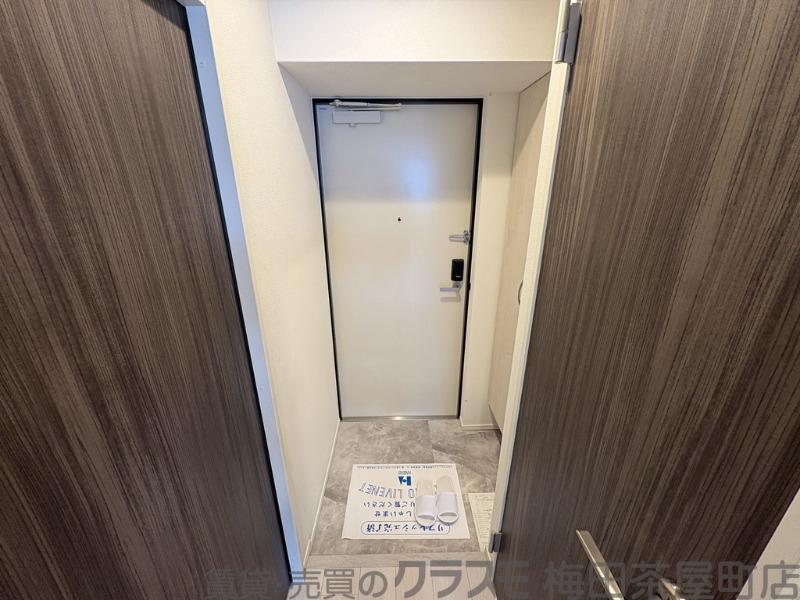 14/30 玄関