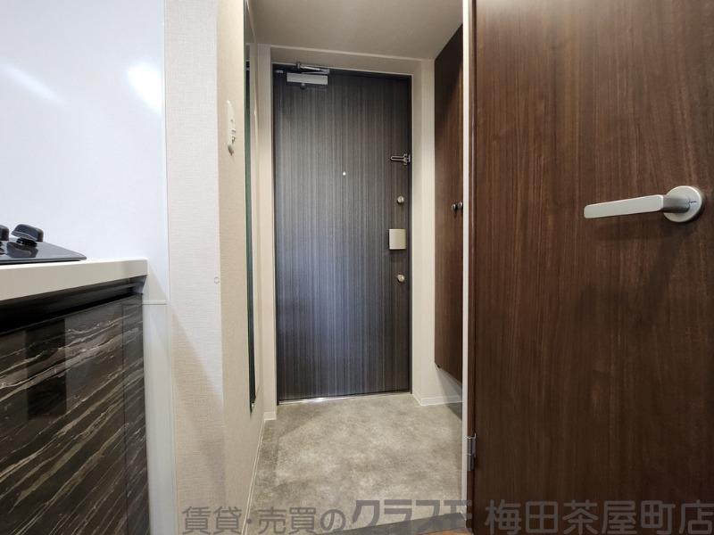 14/30 玄関