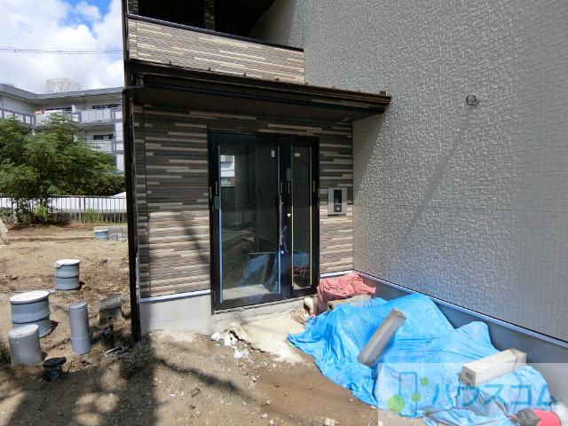 26/30 エントランス