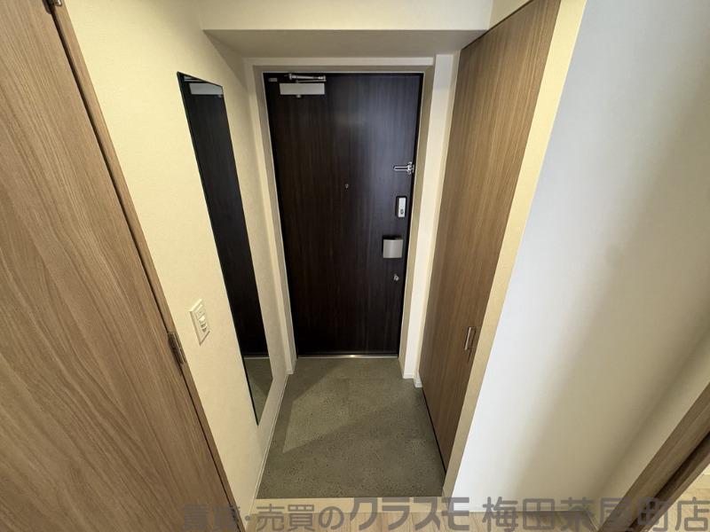 16/30 玄関