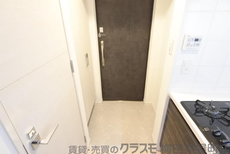16/30 玄関