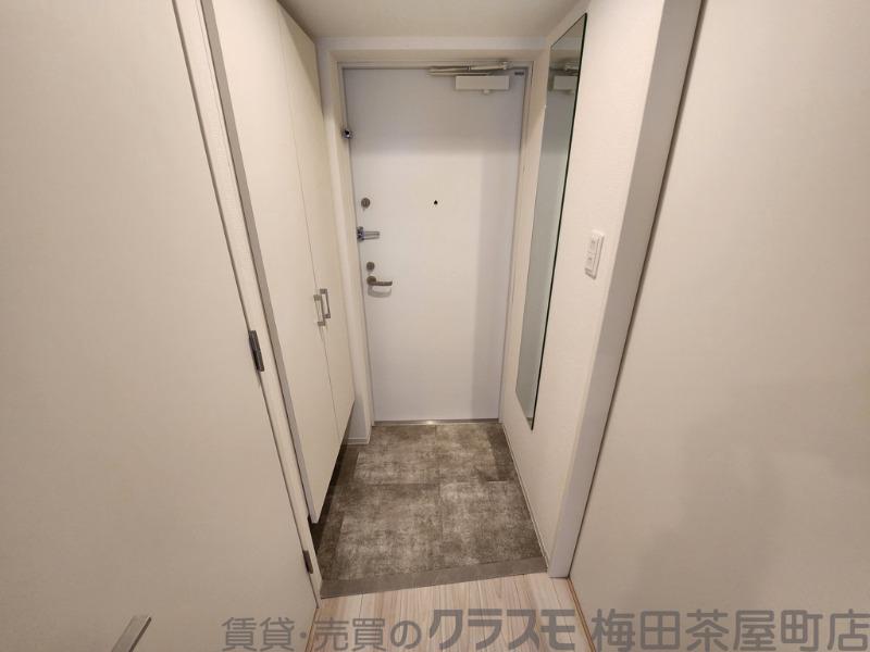 18/30 玄関