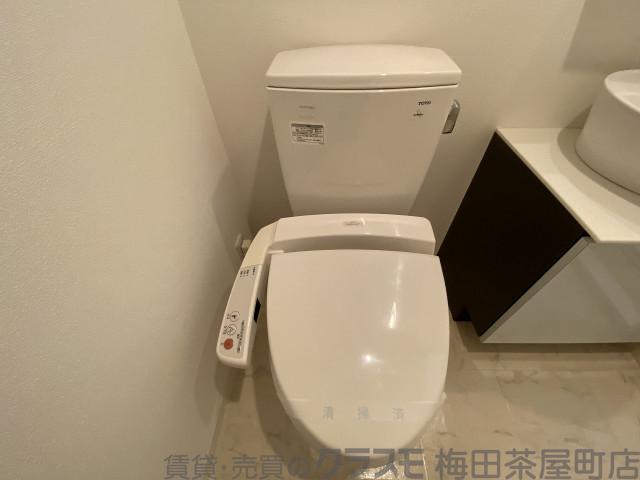 23/30 トイレ