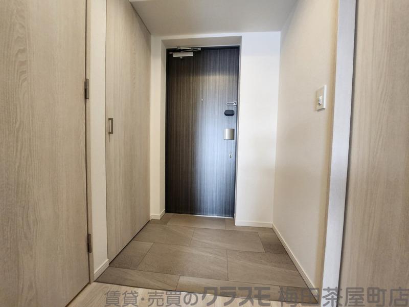17/30 玄関