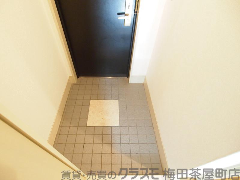 19/30 玄関