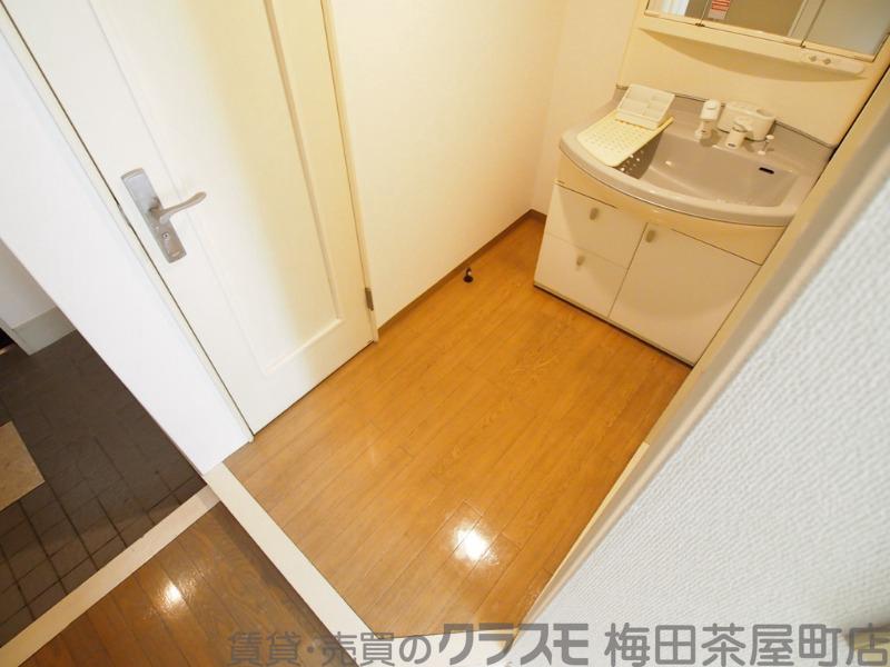 14/30 室内
