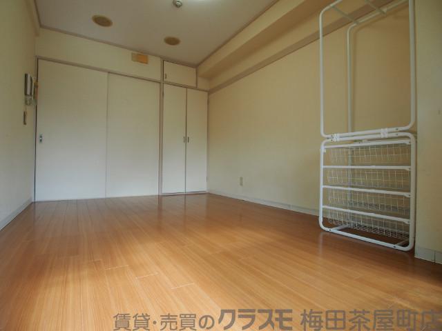 14/30 寝室