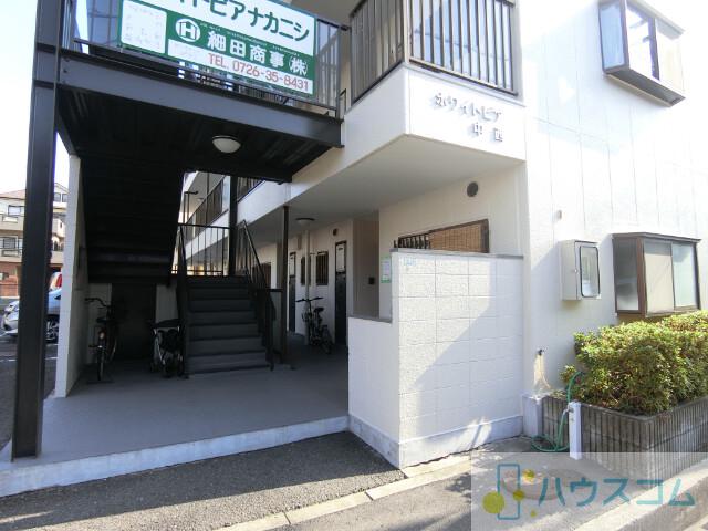 27/30 エントランス