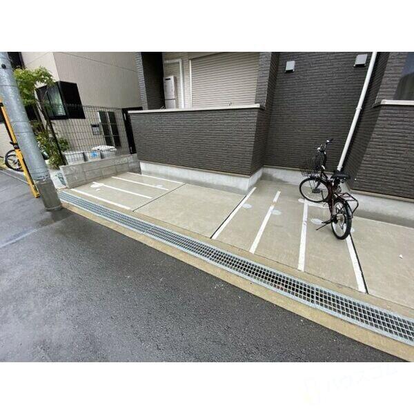 15/17 駐車場