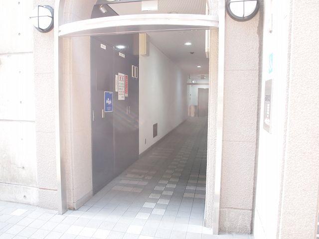 25/30 エントランス
