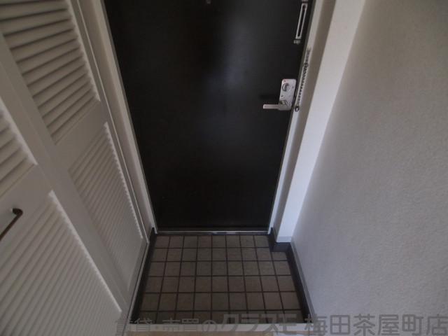 14/30 玄関