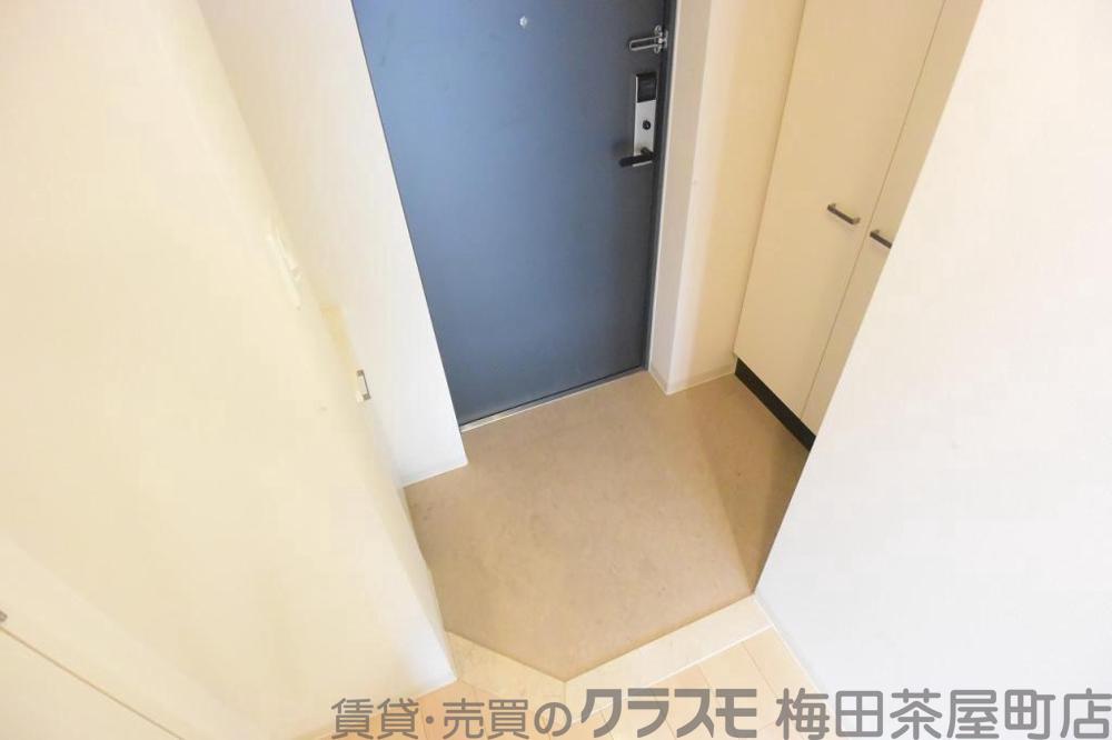 17/30 玄関