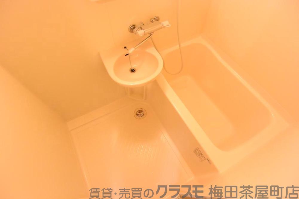 17/30 浴室