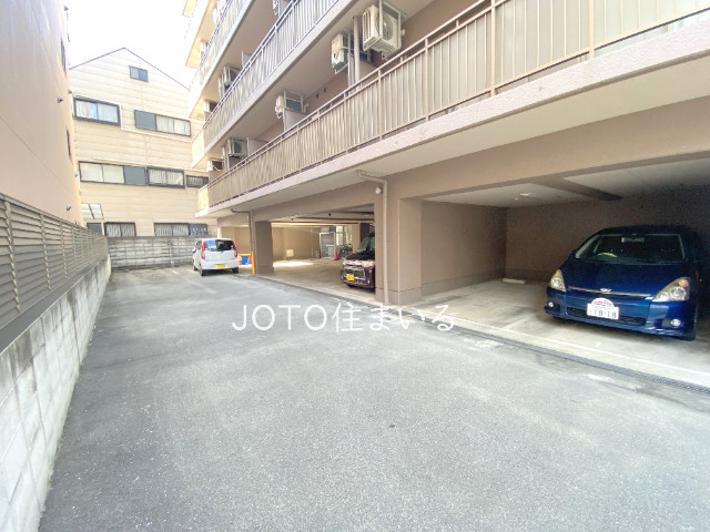 19/25 駐車場