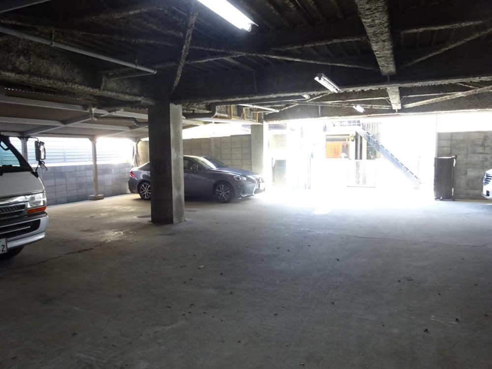 4/7 駐車場