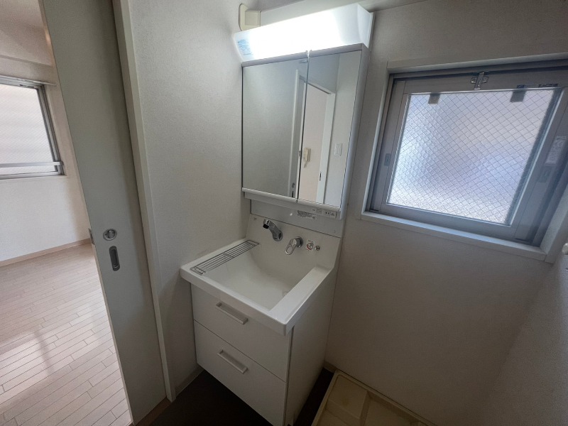 13/30 洗面