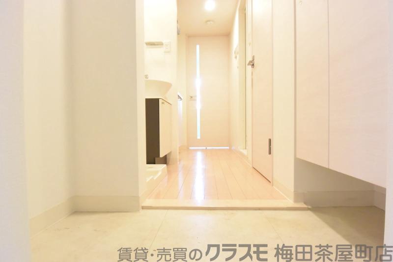 16/30 玄関
