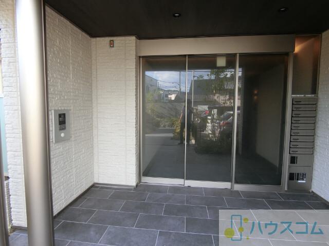 25/30 エントランス