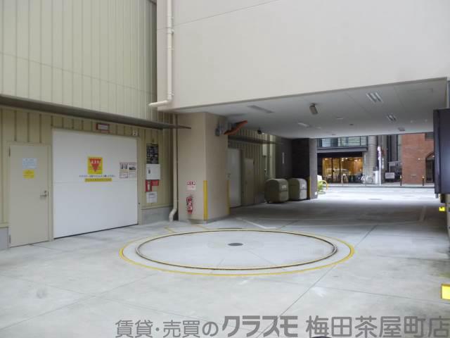 28/30 駐車場