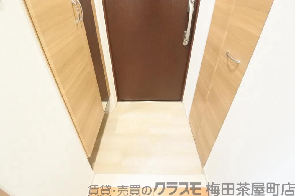14/30 玄関