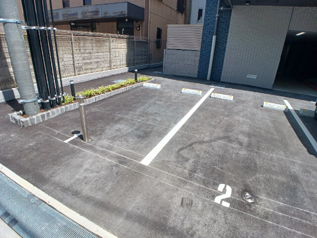 28/30 駐車場