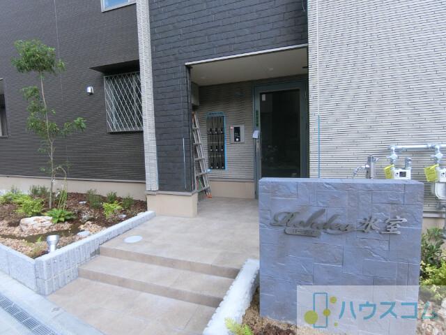 25/30 エントランス