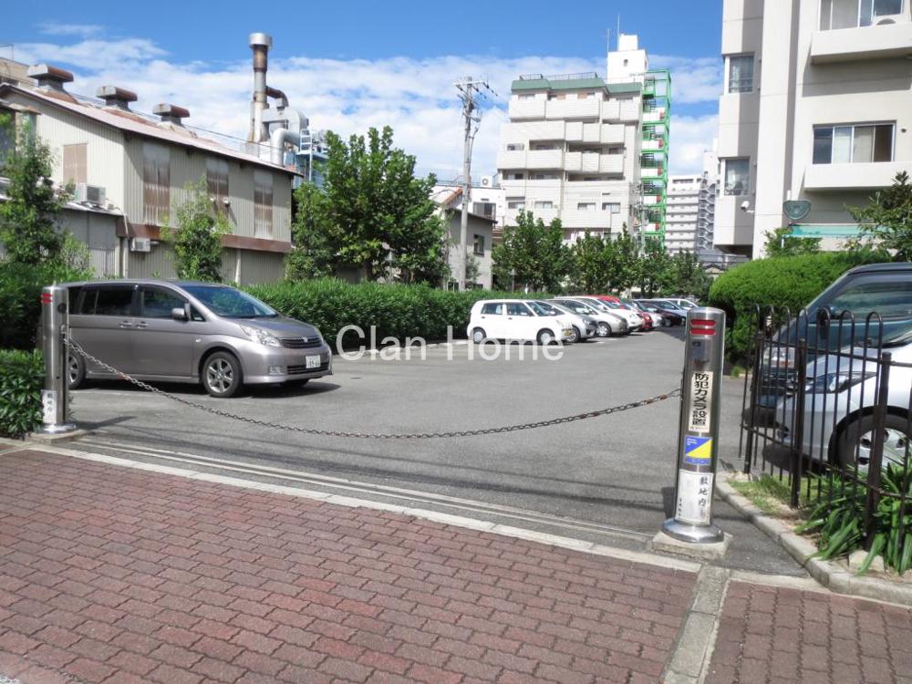 2/3 駐車場