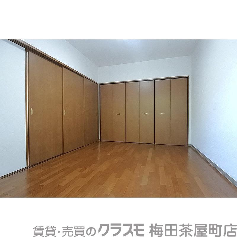 14/30 寝室