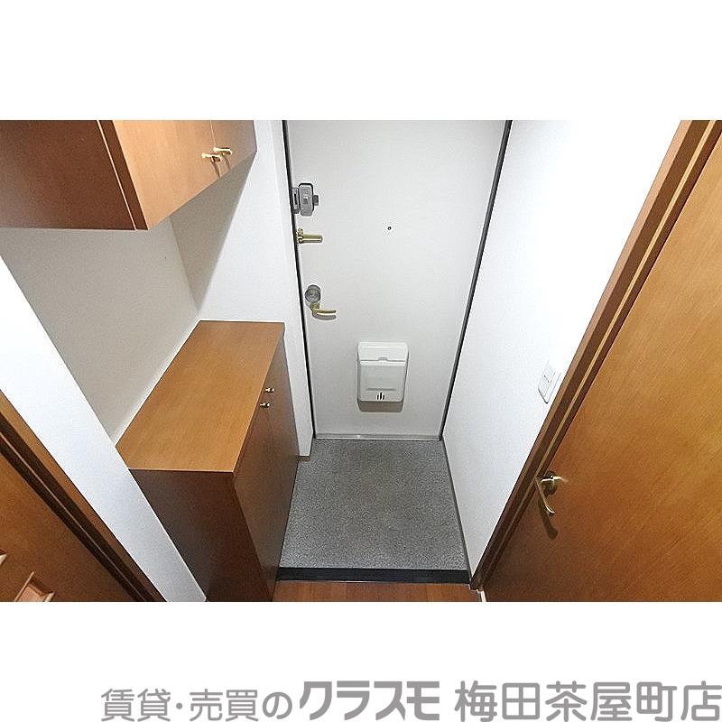 16/30 玄関