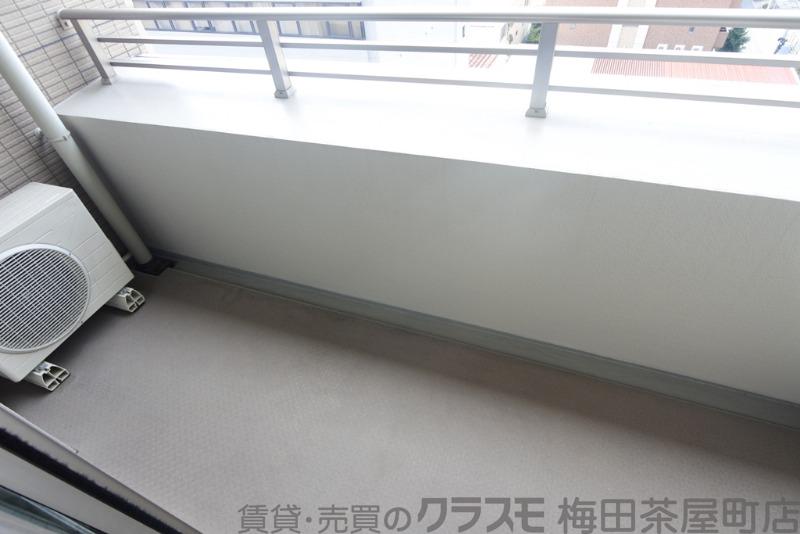 23/30 バルコニー