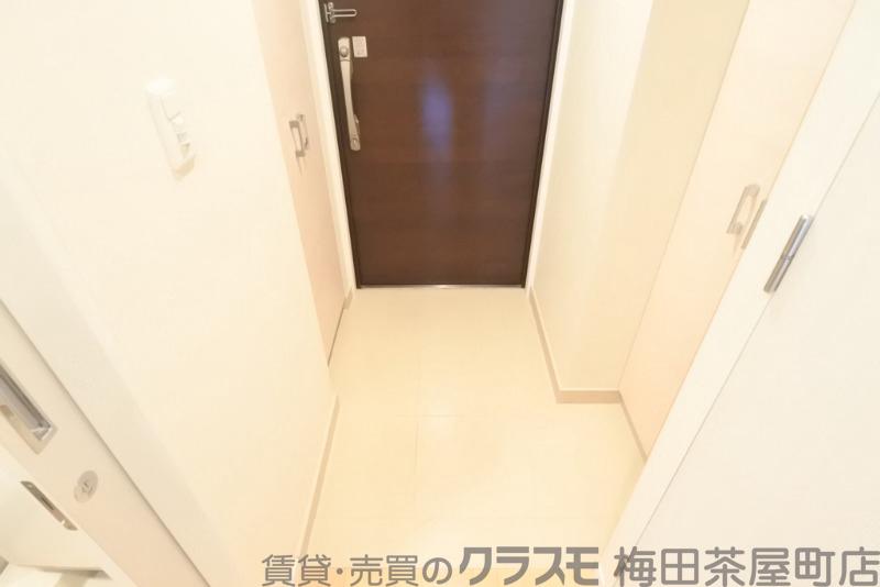 16/30 玄関
