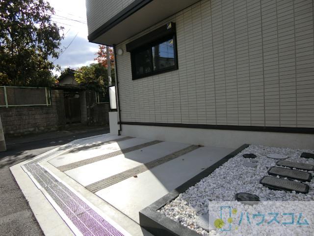 27/30 駐車場