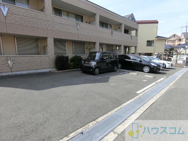 26/30 駐車場