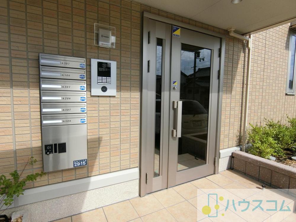 2/4 エントランス