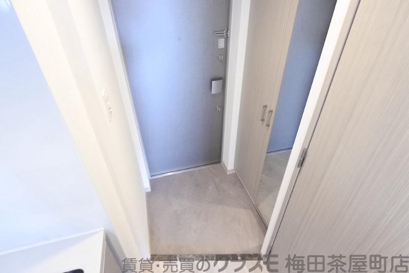 16/30 玄関