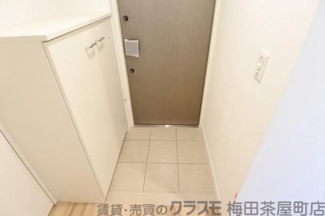 19/30 玄関