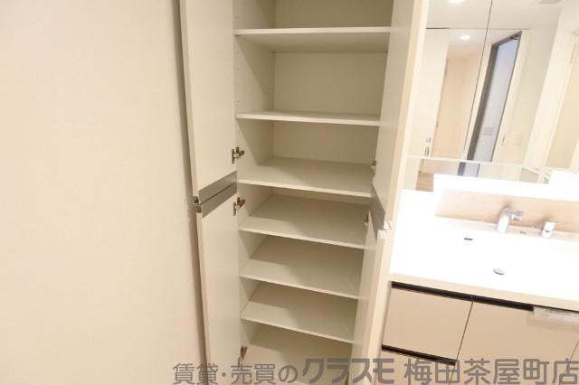 13/30 室内