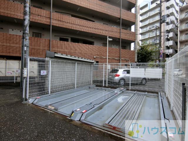 28/30 駐車場