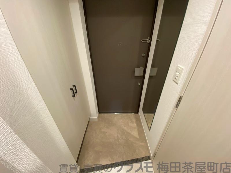 14/30 玄関