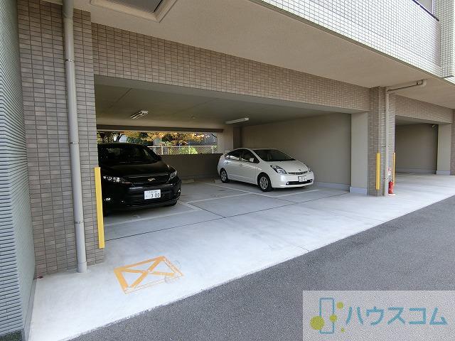 26/30 駐車場
