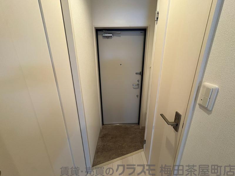 13/30 玄関